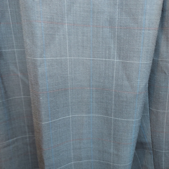 VINCI Italiana Collezione Men's Gray W/ white Pin Striped Squares, Pleated Pants - Picture 8 of 12